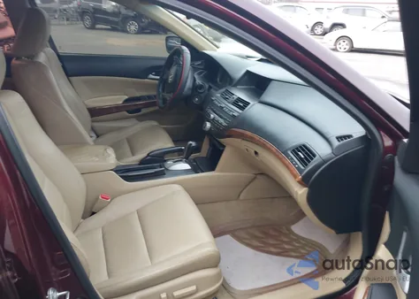 2011 Honda Accord 3.5 Ex-L z USA, uszkodzony, nr VIN 1HGCP3F89BA032807